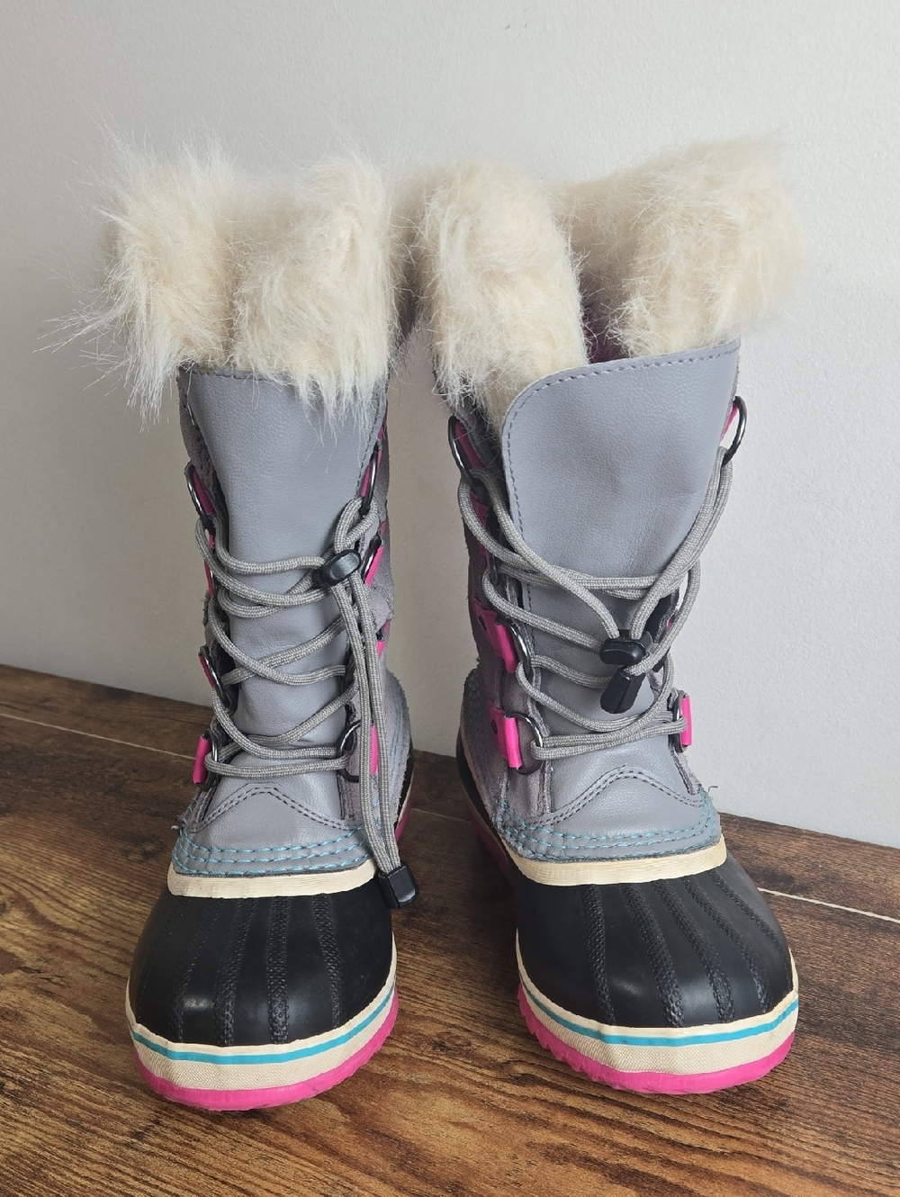 Sorel Kids Gray Pink Black Winter Snow Boots with Faux Fur Sz 2 Cold Gear